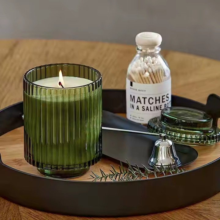Natural soy wax glass jar candle with long-lasting scent wholesale