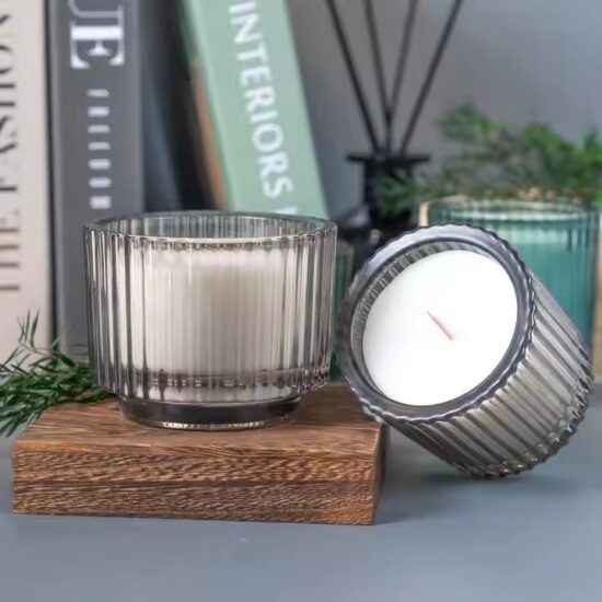Natural soy wax glass jar candle with long-lasting scent wholesale