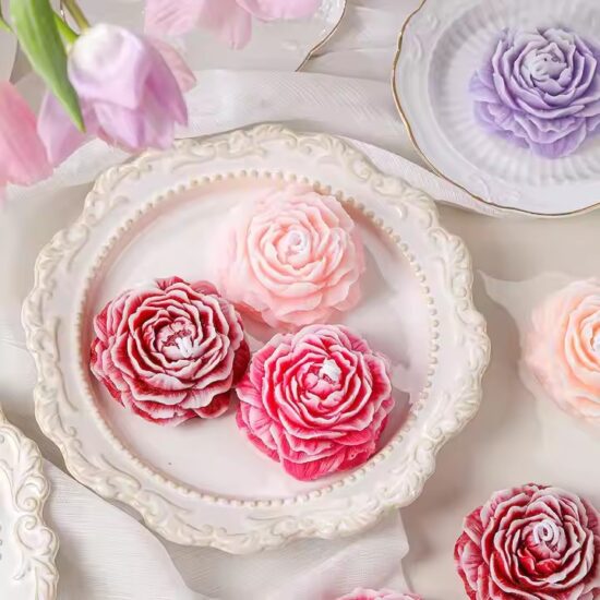 Flower Shaped Scented Molded Candle for Custom Valentine's or Mother's Day Gifts