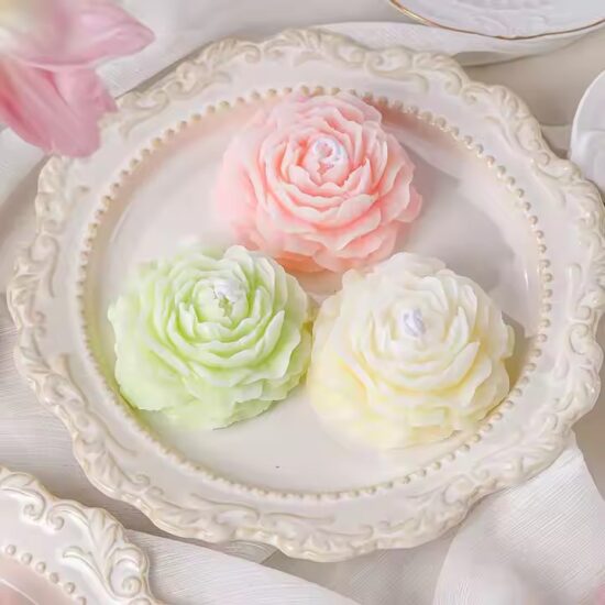 Flower Shaped Scented Molded Candle for Custom Valentine's or Mother's Day Gifts