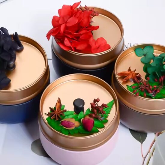 Elegant Dried Flower Design Tin Candle - Eco-friendly, Customizable, Wholesale