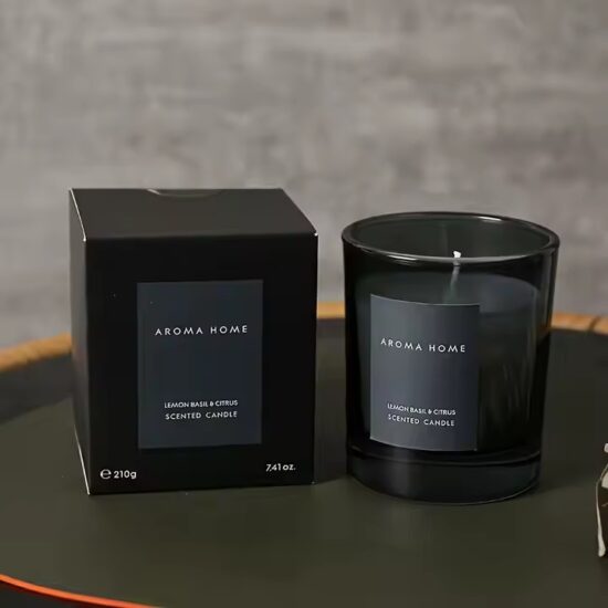 Custom logo luxury scented candle in premium glass jar
