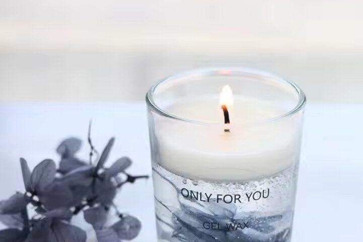 Wholesale scented glass jar candle with elegant design and lasting aroma