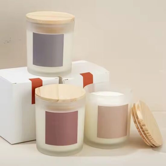 Custom luxury scented glass jar candle with elegant design