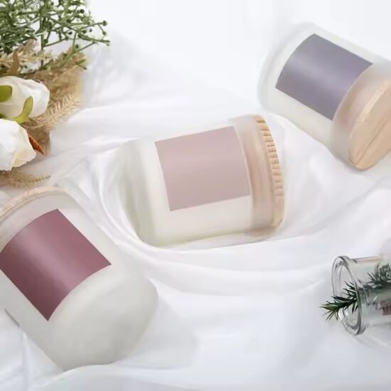 Custom luxury scented glass jar candle with elegant design