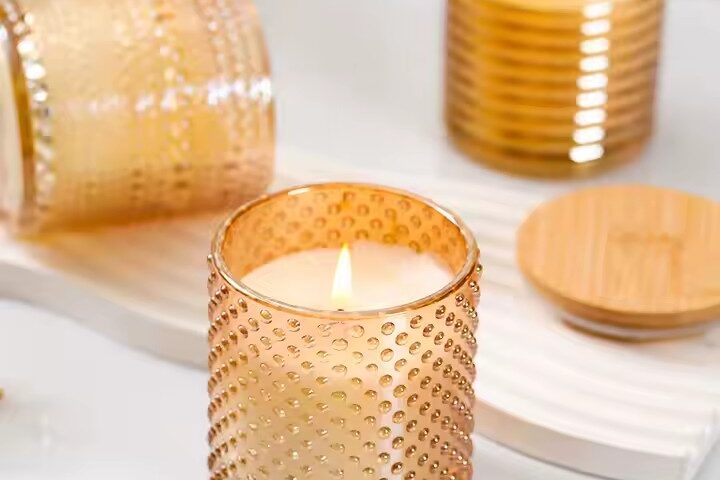 Scented glass jar candle with electroplated band and wooden lid wholesale