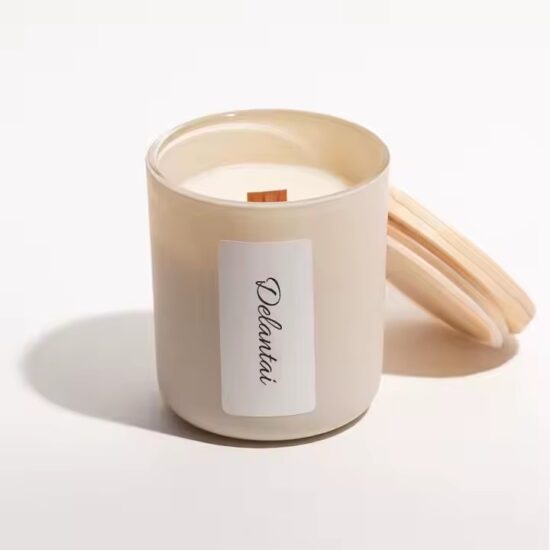 Luxury eco-friendly glass jar candle with custom scent