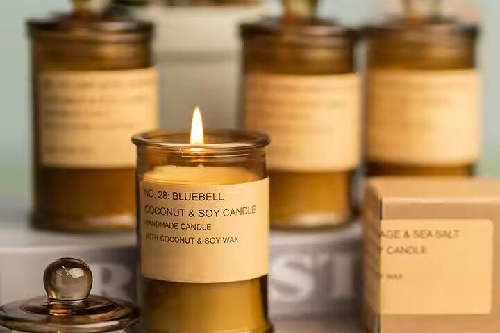 Scented glass jar candle for home decoration