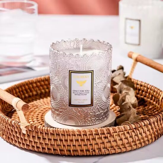 Luxury high-quality glass jar candle with stylish design and soy wax